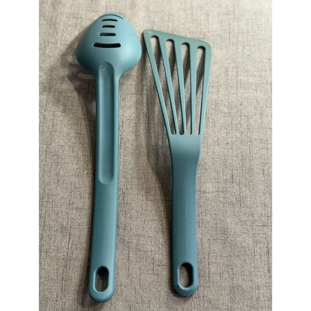 Rachael Ray Nylon Kitchen Utensil Set:‎ Slotted Spoon & Spatula - Teal/Blue